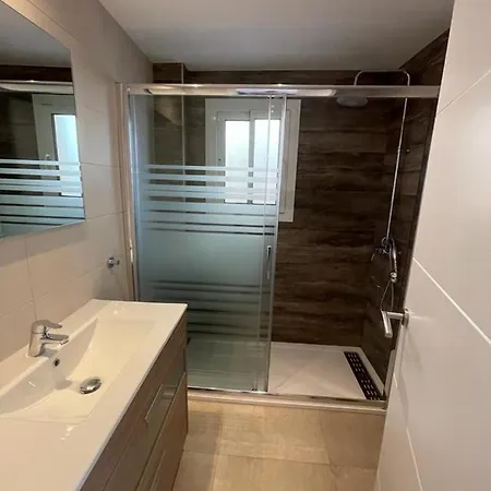 Piso A 150 Mts De La Playa Con Espectacular Terraza Y Wifi Apartment *